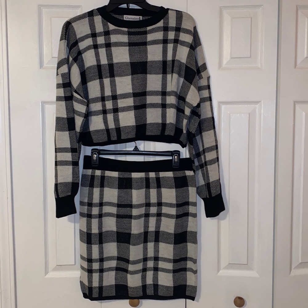 NWT Plaid Skirt And Sweater Set Size XL